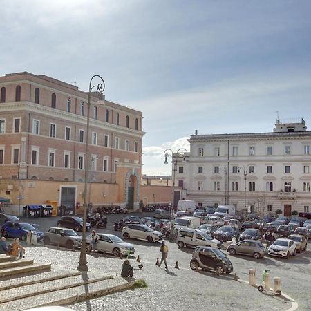 Colosseo Residenza Sette Sale Rome Bagian luar foto