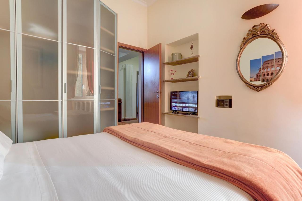 Colosseo Residenza Sette Sale Rome Bagian luar foto