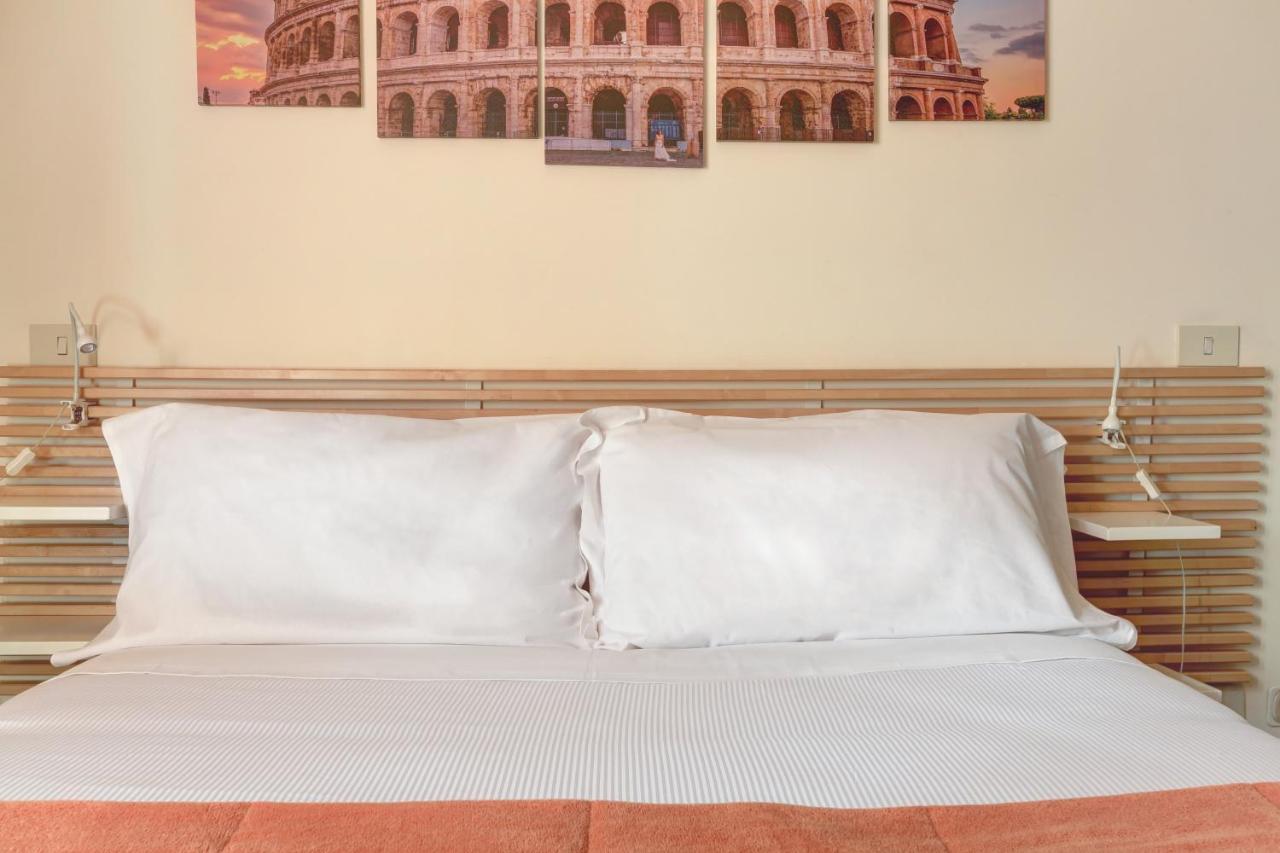 Colosseo Residenza Sette Sale Rome Bagian luar foto