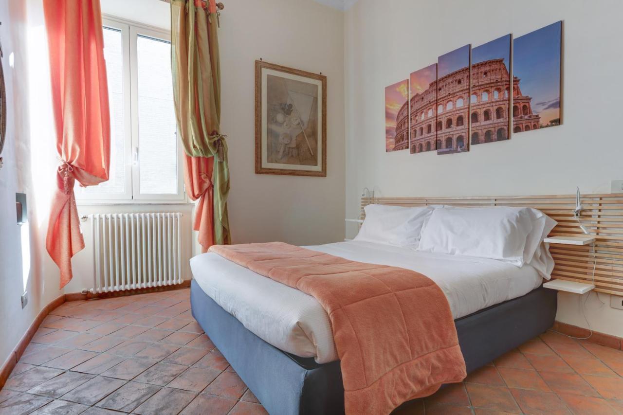 Colosseo Residenza Sette Sale Rome Bagian luar foto